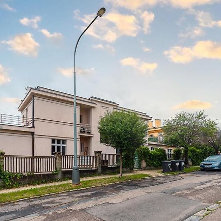 Apartman Xaveriova Praha Bagian luar foto