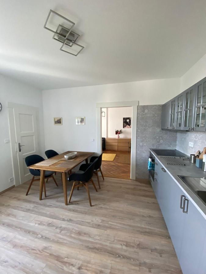 Apartman Xaveriova Praha Bagian luar foto